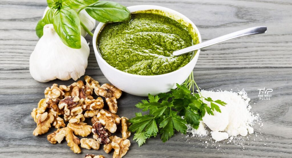 Basil Pesto Sauce with Walnuts